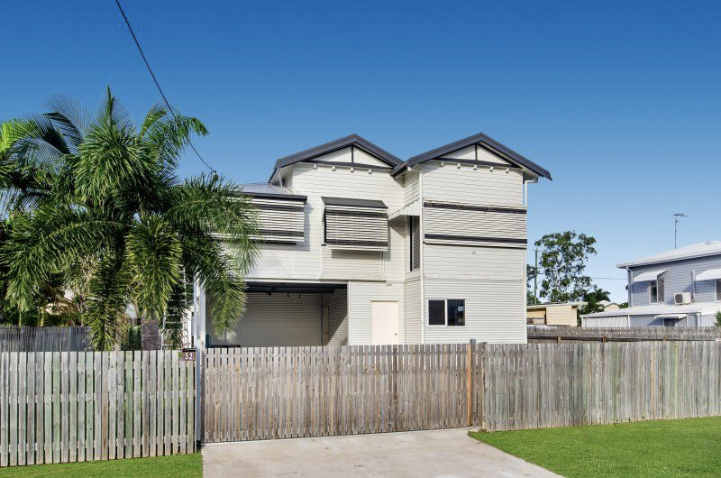 52 LATCHFORD ST, PIMLICO, QLD 4812