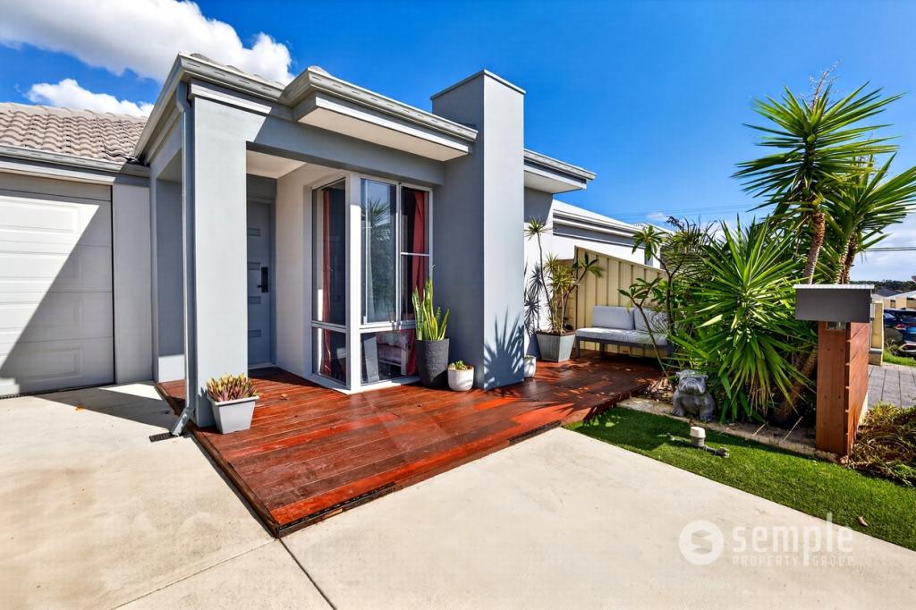 4 Rakitno Cl, Lake Coogee, WA 6166