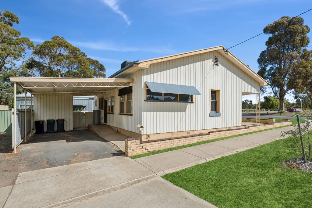 56 Simpsons Rd, Eaglehawk, VIC 3556