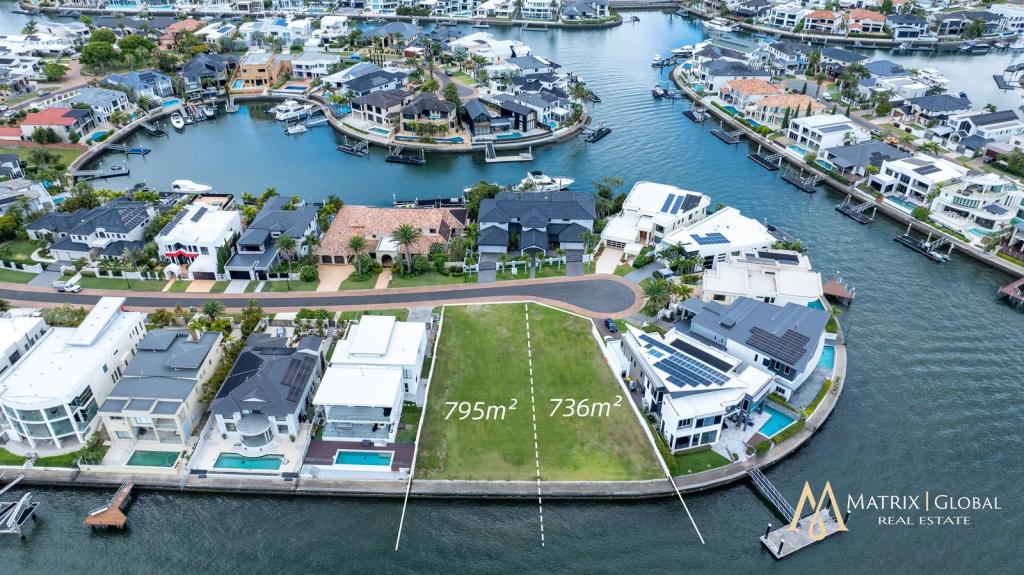 67 THE PENINSULA, PARADISE POINT, QLD 4216