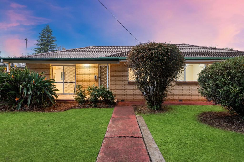 286 West St, Kearneys Spring, QLD 4350