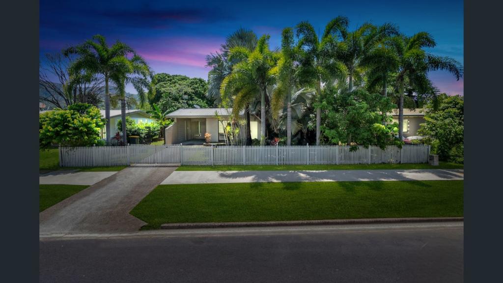 35 Mestrez St, Mooroobool, QLD 4870