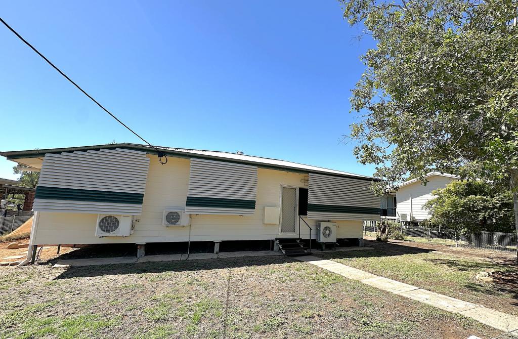 176 KINGFISHER ST, LONGREACH, QLD 4730