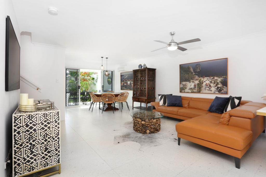 11 Paros/100 Cotlew St E, Southport, QLD 4215