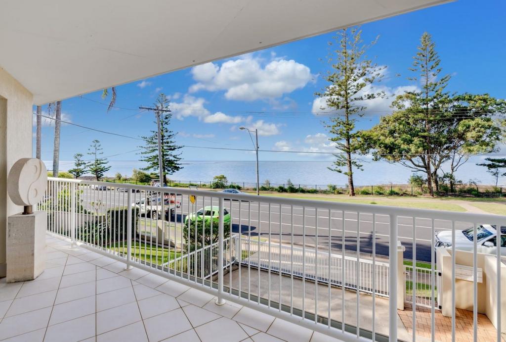 2/181 Landsborough Ave, Scarborough, QLD 4020
