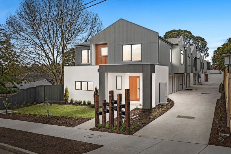 2&6/8 IDINIA ST, KILSYTH, VIC 3137