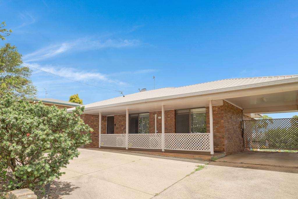 106 Hursley Rd, Newtown, QLD 4350
