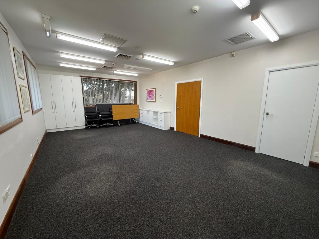 Units 8a/92 Hoskins St, Mitchell, ACT 2911