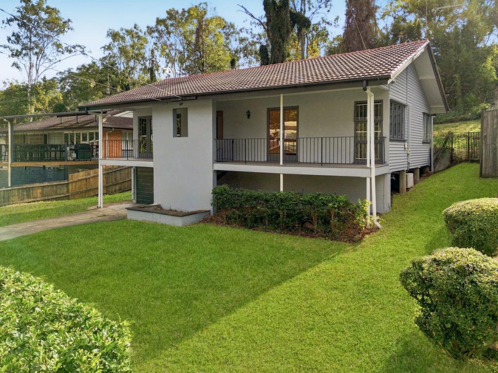 21 Fallbrook St, Kenmore, QLD 4069