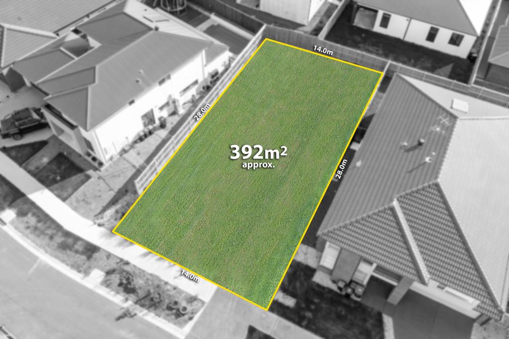 8 SPIRE CRES, BEVERIDGE, VIC 3753