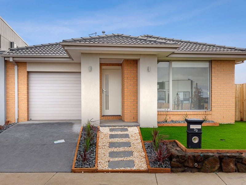 33 Beaumont Ave, Charlemont, VIC 3217