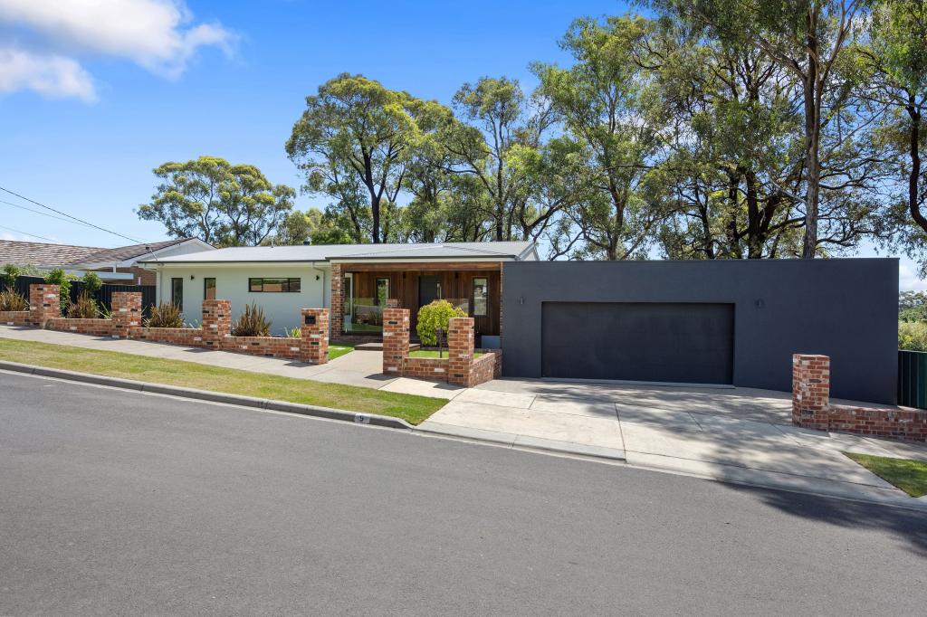 9 Leigh Ave, Kennington, VIC 3550