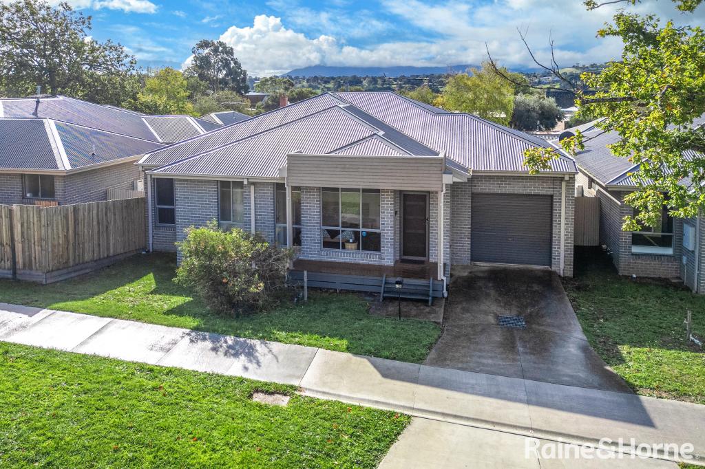 42b Howey St, Gisborne, VIC 3437