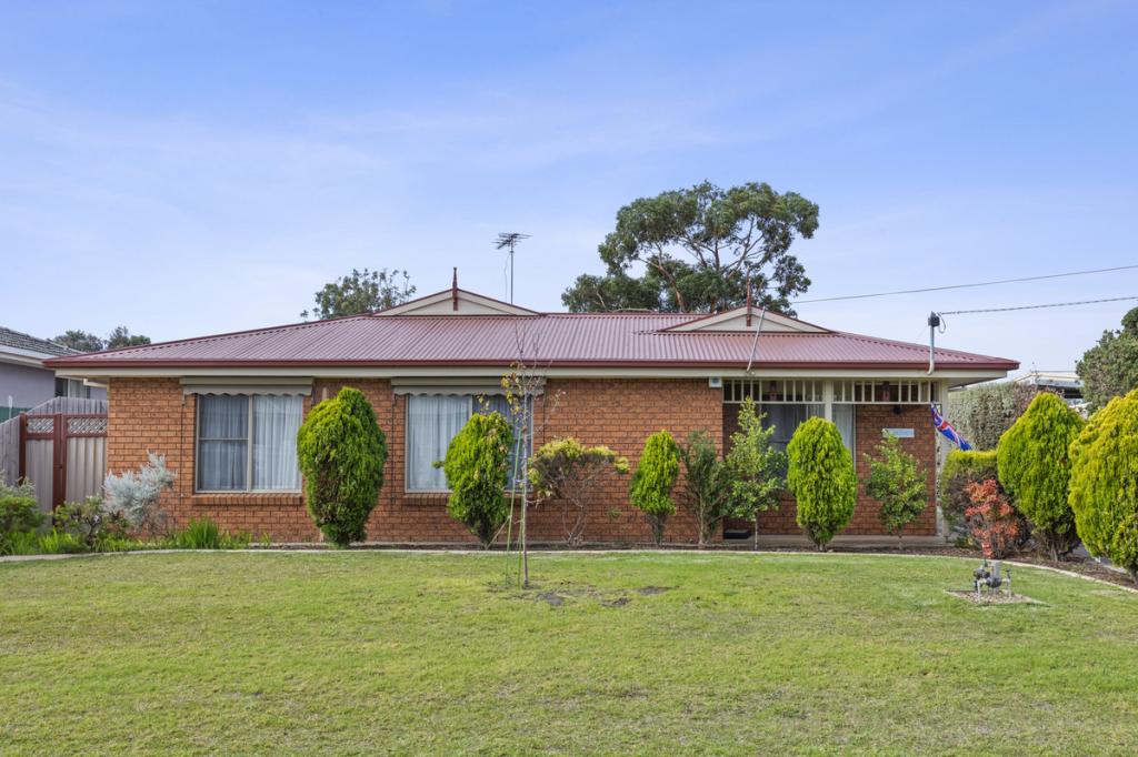 19 Coatsworth Ave, St Leonards, VIC 3223