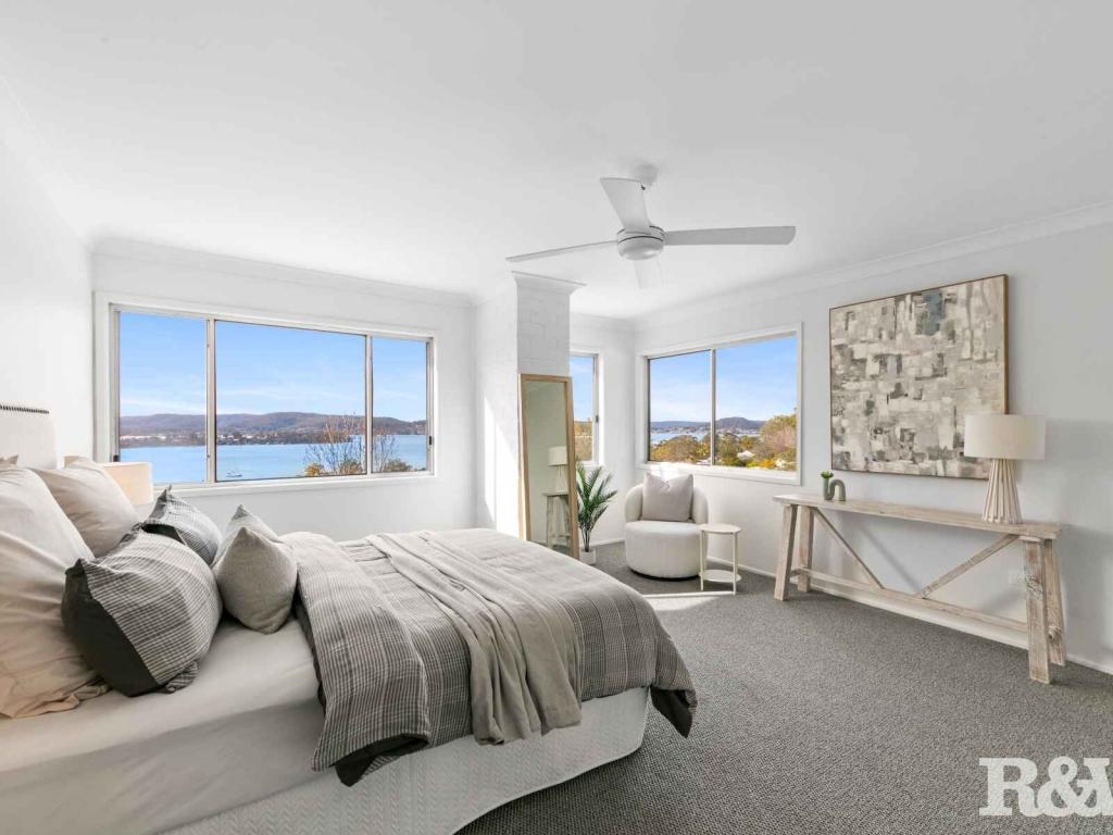 23 Hughes St, Point Clare, NSW 2250