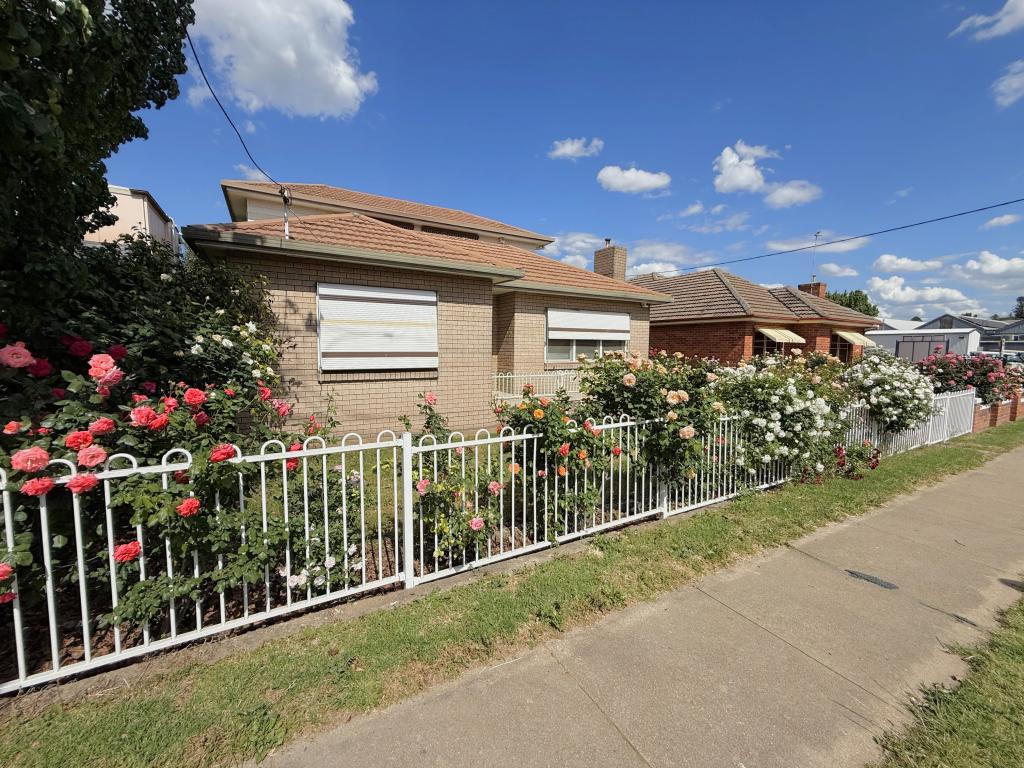 32 Clarke St, Young, NSW 2594