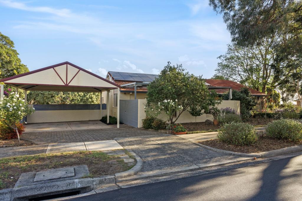 32 Savanna Dr, Mooroolbark, VIC 3138