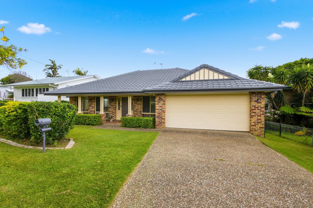 8 Edward St, Labrador, QLD 4215