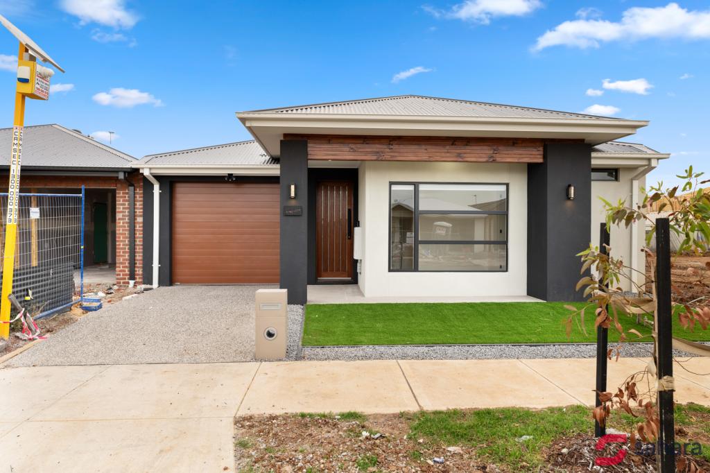 14 Marakesh St, Deanside, VIC 3336