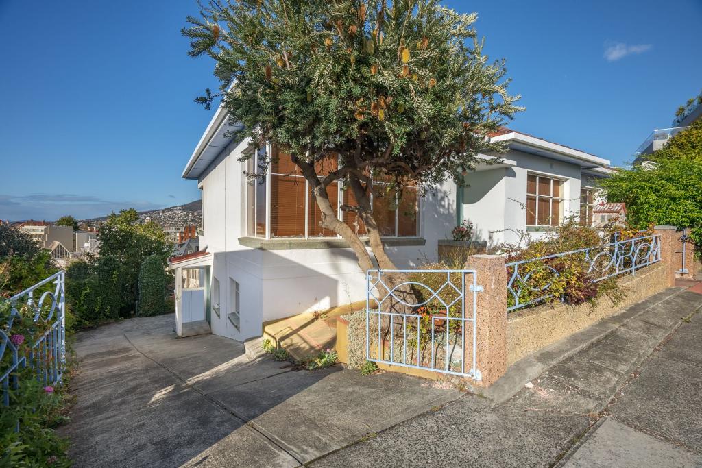 14a Ellerslie Rd, Battery Point, TAS 7004