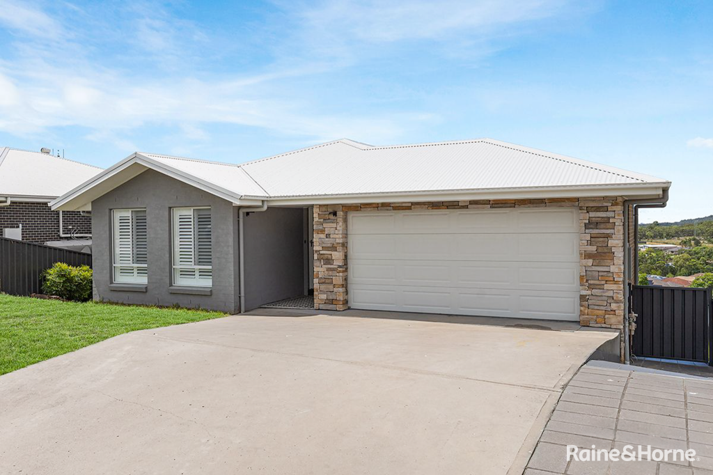 21 Breakwell Rd, Cameron Park, NSW 2285