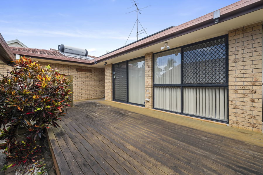 2/67 Corunna Cres, Ashmore, QLD 4214