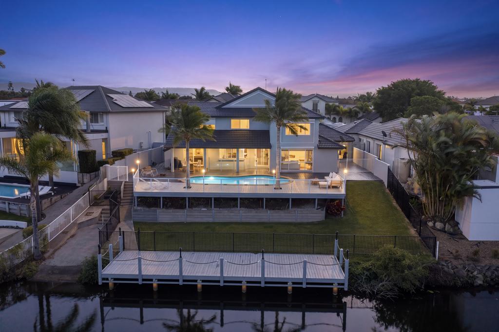 14 Staysail Cres, Clear Island Waters, QLD 4226