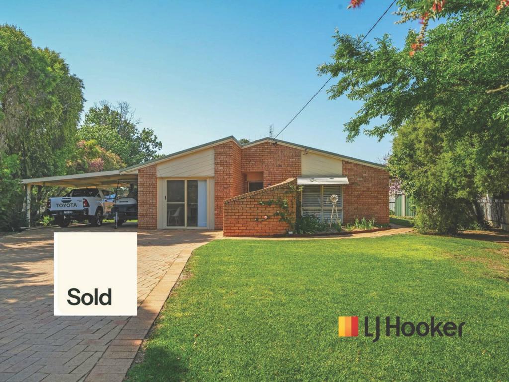 111 PAYTEN CL, NARROMINE, NSW 2821