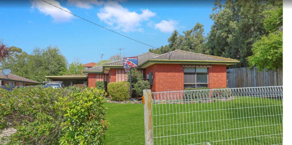 10 Irving Rd, Pakenham, VIC 3810