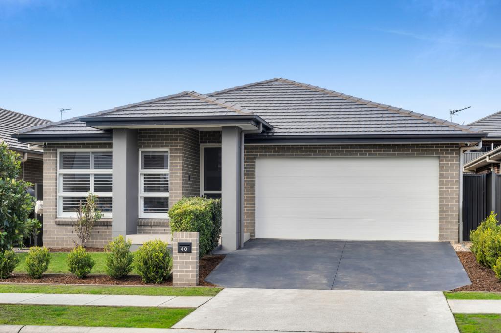 40 PEKIN ST, SPRING FARM, NSW 2570