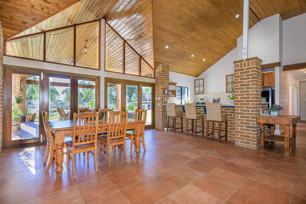 18 Orchard St, Upper Swan, WA 6069
