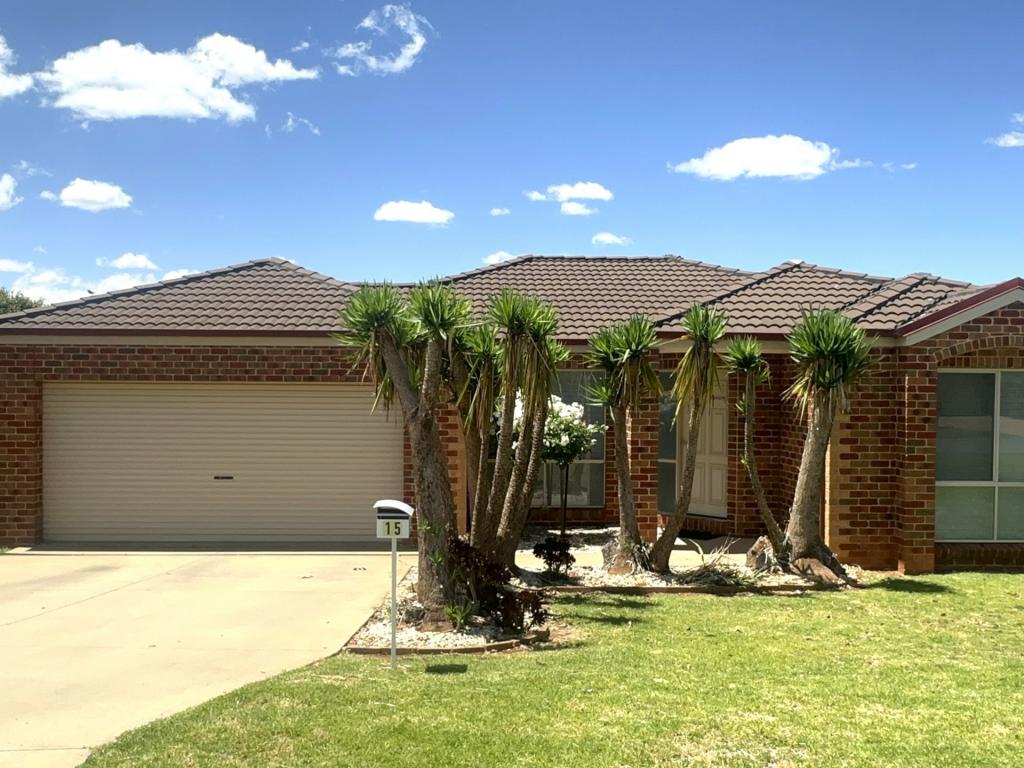 15 Ballestrin St, Griffith, NSW 2680