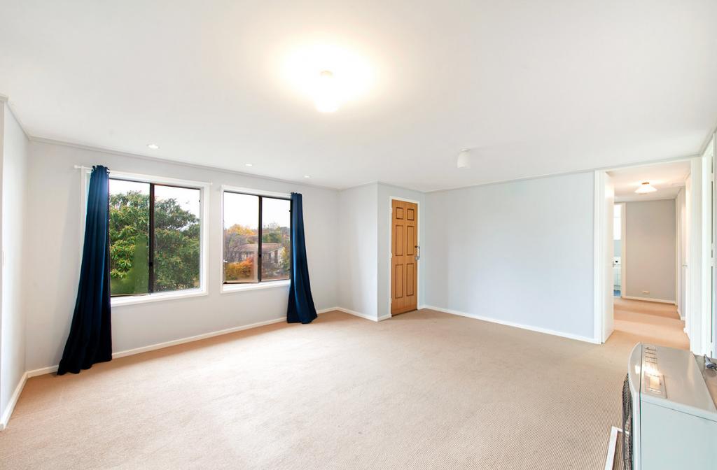 10 Bennelong Cres, Macquarie, ACT 2614