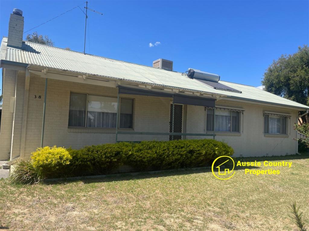 38 Cobram St, Berrigan, NSW 2712