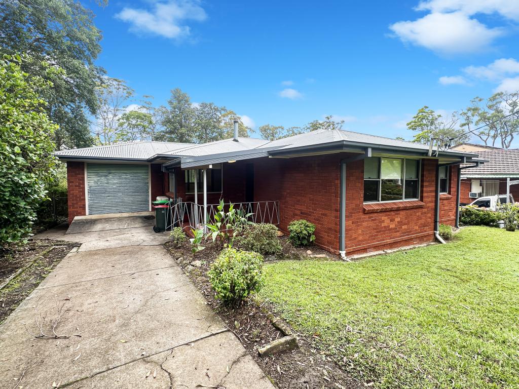 8 Davies Ave, Springwood, NSW 2777