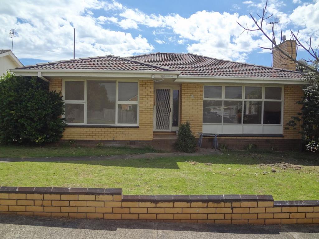 51 Hopetoun Rd, Warrnambool, VIC 3280