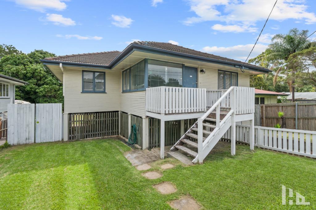 12 FALKIRK ST, STAFFORD HEIGHTS, QLD 4053