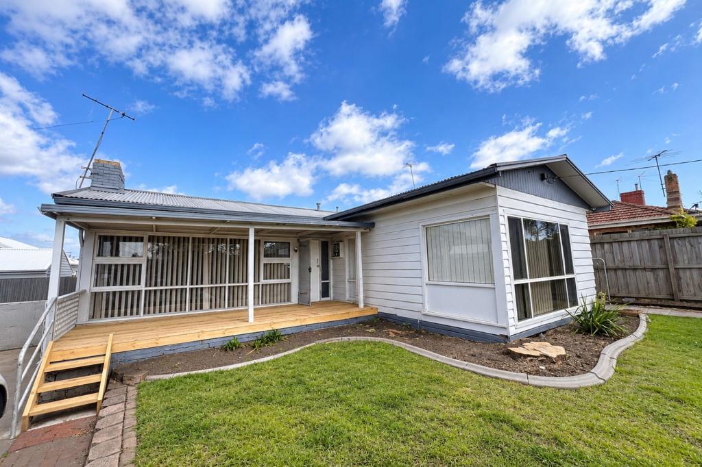 21 Langibanool Ave, Hamlyn Heights, VIC 3215