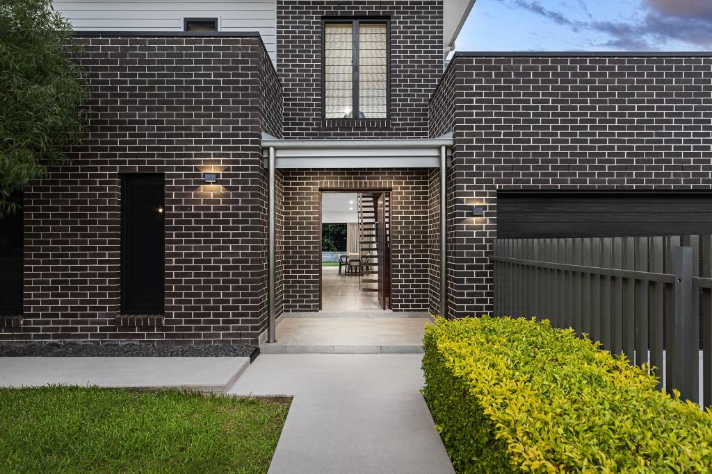 15 Cassia St, Bridgeman Downs, QLD 4035