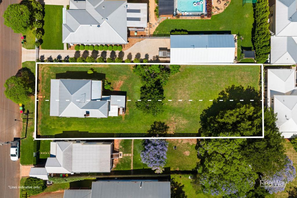 34 RHYDE ST, MOUNT LOFTY, QLD 4350