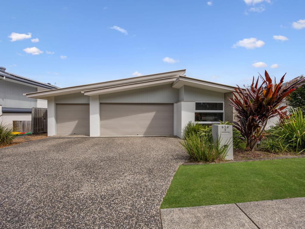 1&2/654 FOXWELL RD, COOMERA, QLD 4209