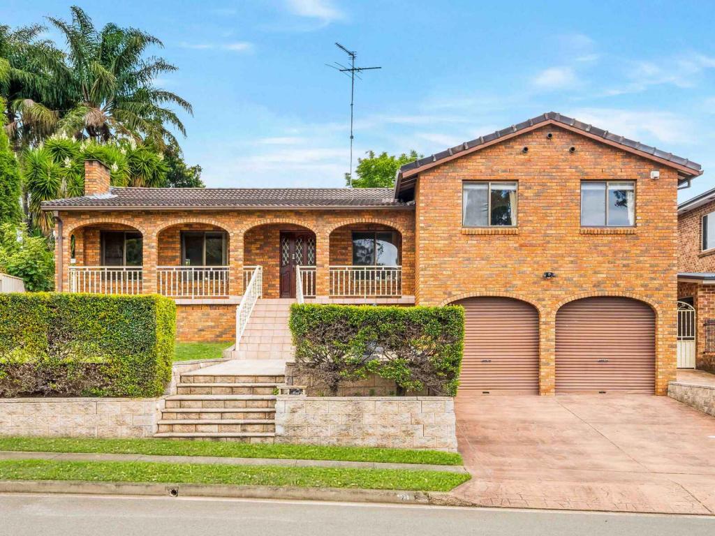 2 Barron Pl, Bossley Park, NSW 2176