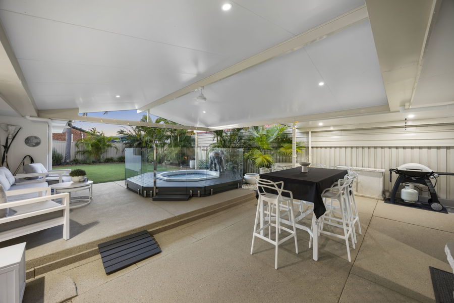 3 View Ct, Palm Beach, QLD 4221