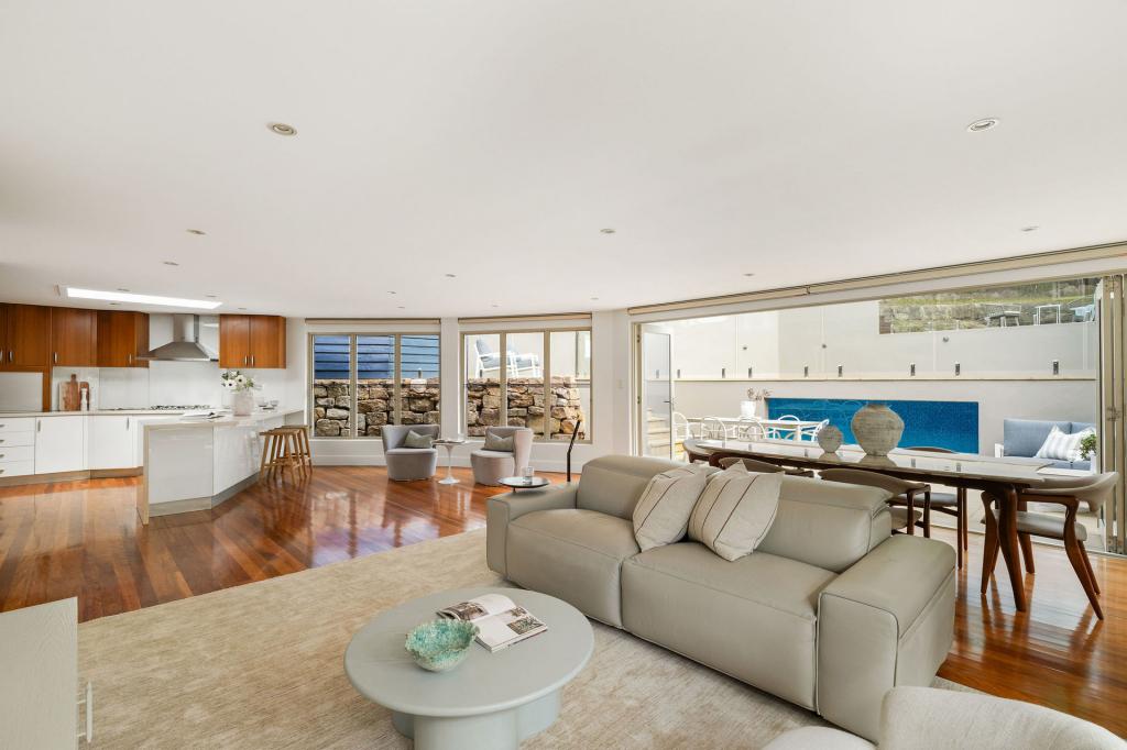 10 Kameruka Rd, Northbridge, NSW 2063