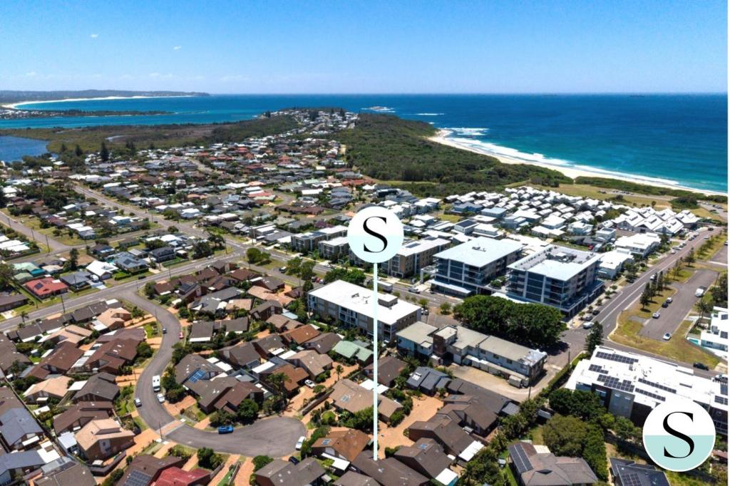 50 Tasman Ct, Caves Beach, NSW 2281