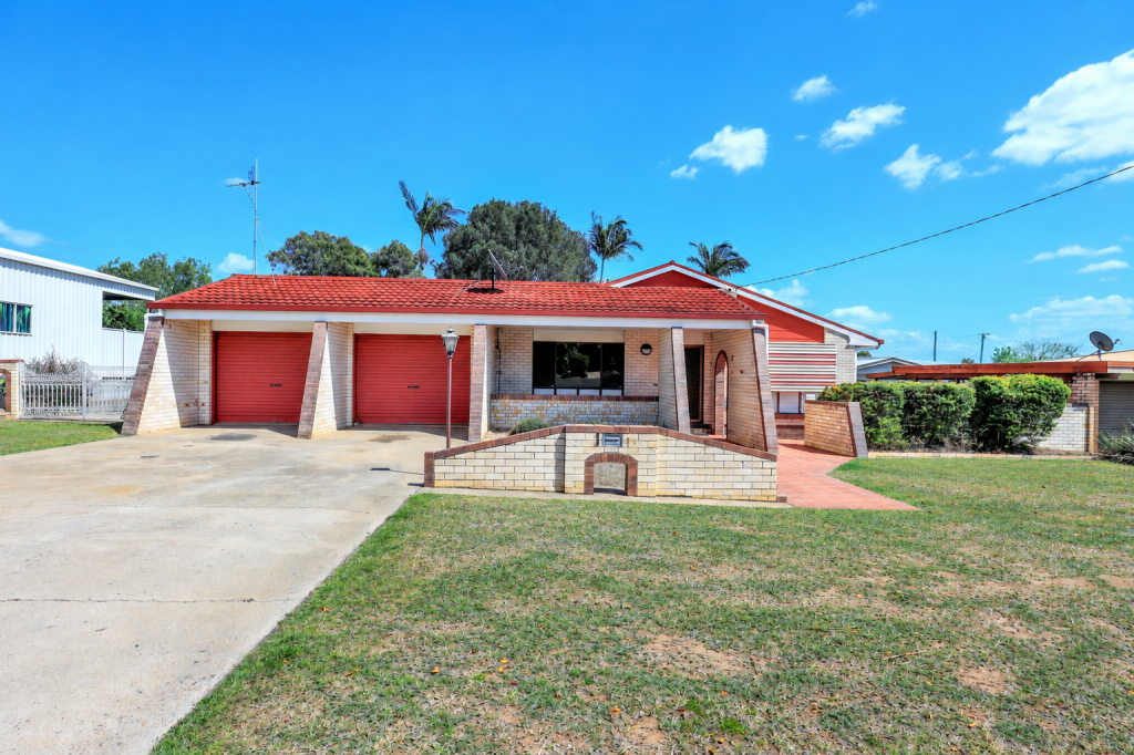 1 Avokahville Ave, Avoca, QLD 4670