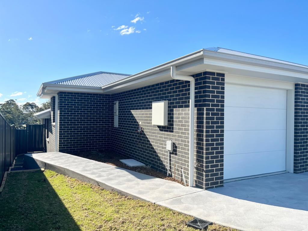 51a Freycinet Dr, Sunshine Bay, NSW 2536