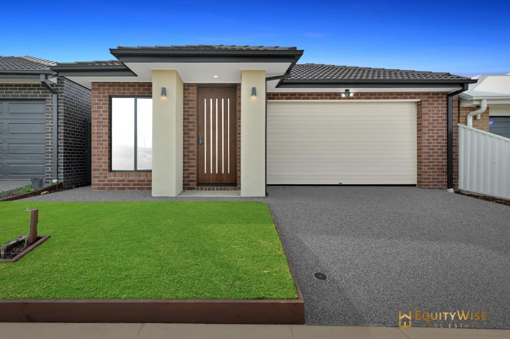 3 Heron Way, Melton South, VIC 3338