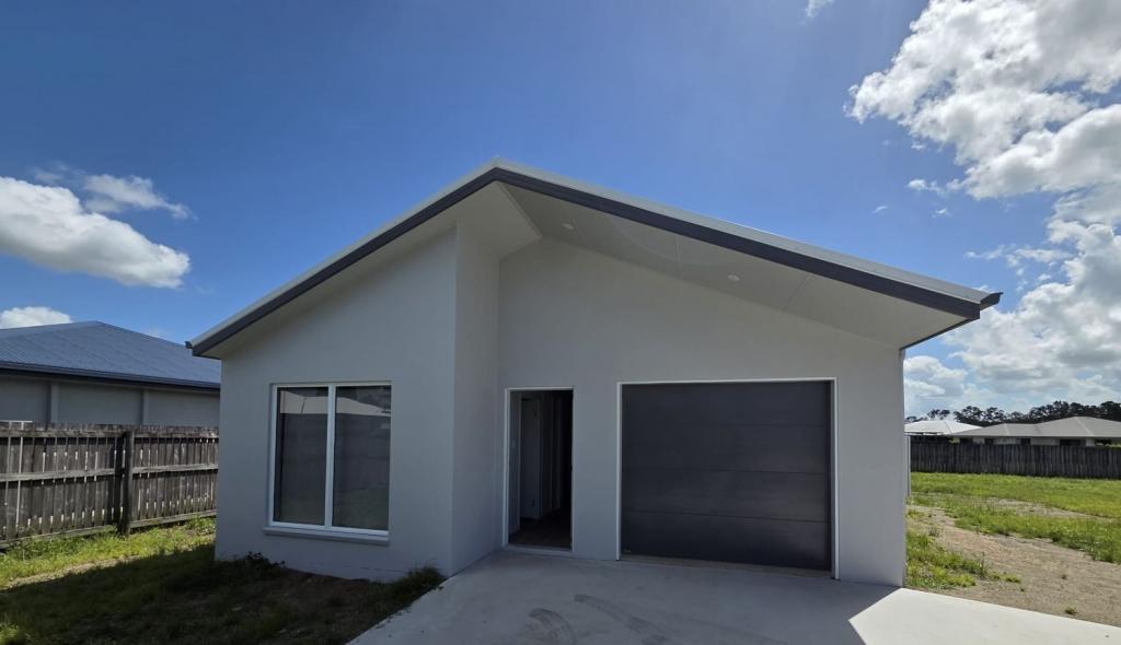 45 Pacific Ave, Sarina, QLD 4737