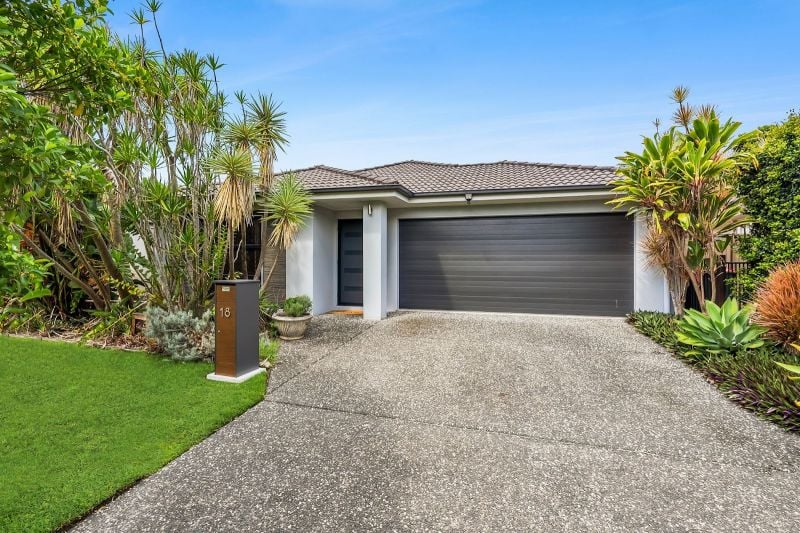 18 Parkway Cres, Caboolture, QLD 4510